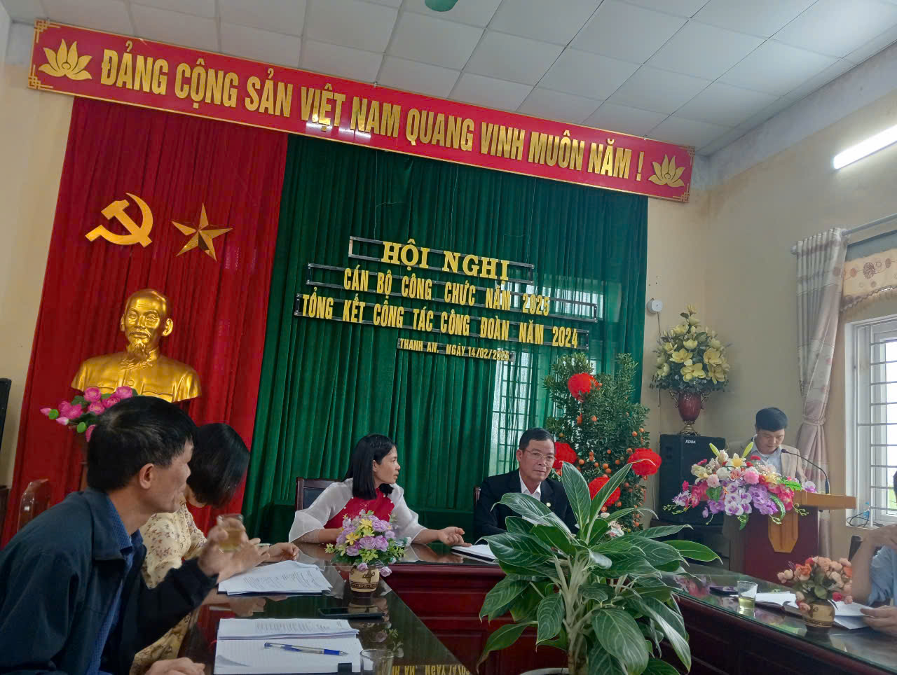 hội nghị cbcc.jpg